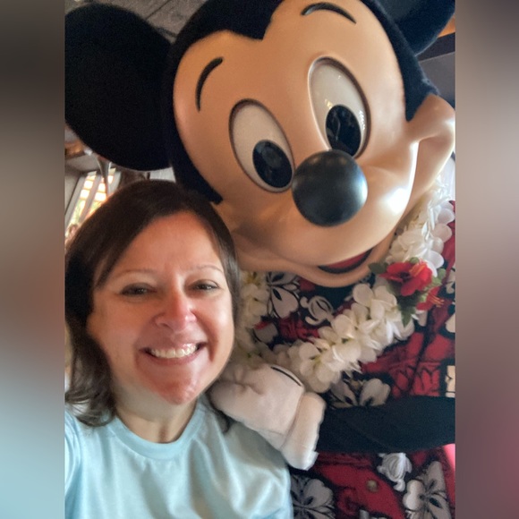 Meet your Posher, Kayce - Picture 4 of 4